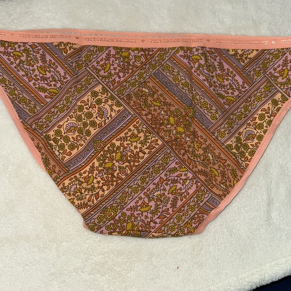 Victoria’s Secret Lot of 5 Panties Size L - Picture 9 of 12